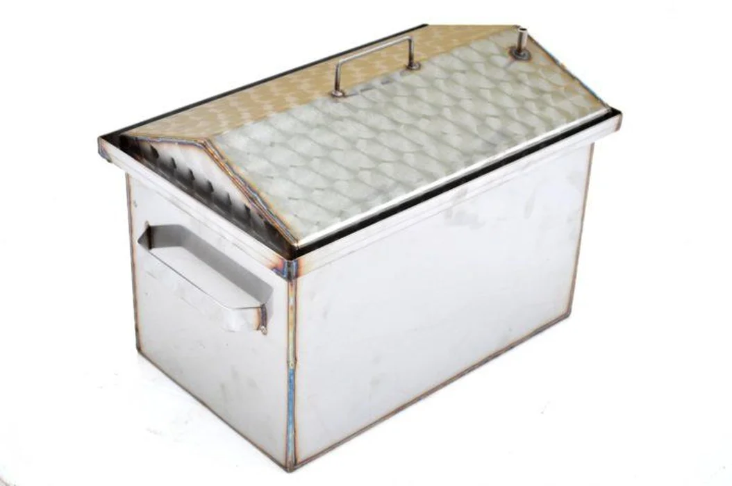 Коптильня из нерж.стали с гидрозатвором сред.1,5мм домиком